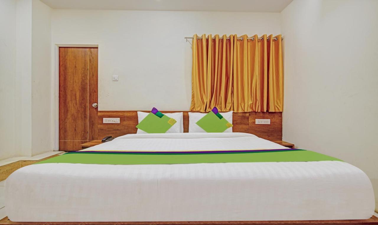 Treebo Royal Empire Indore Exterior photo