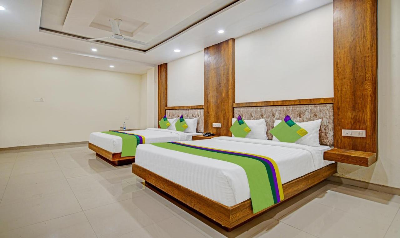 Treebo Royal Empire Indore Exterior photo