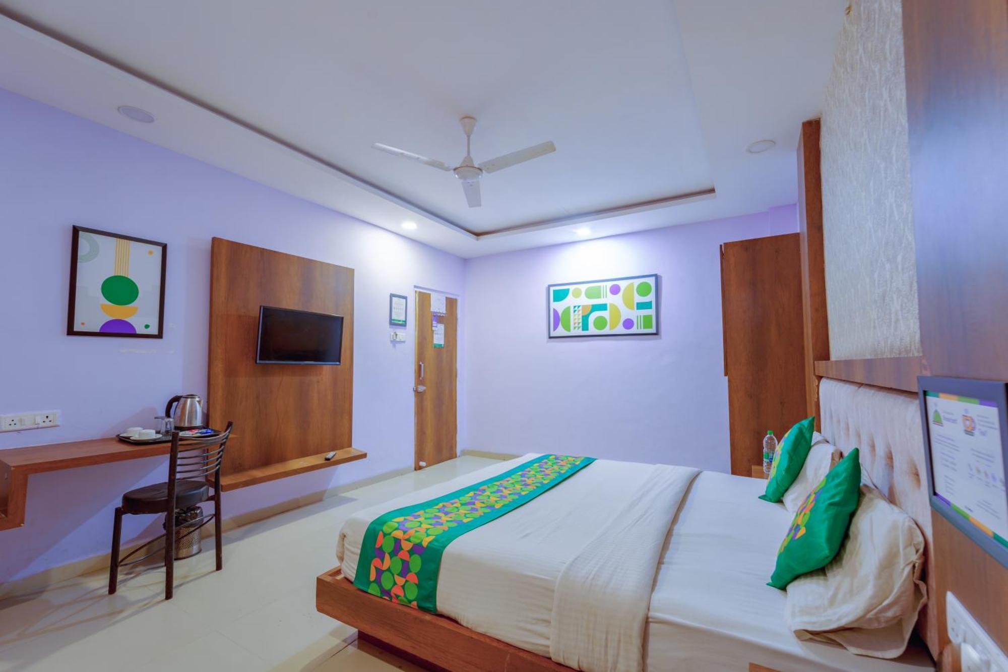 Treebo Royal Empire Indore Exterior photo