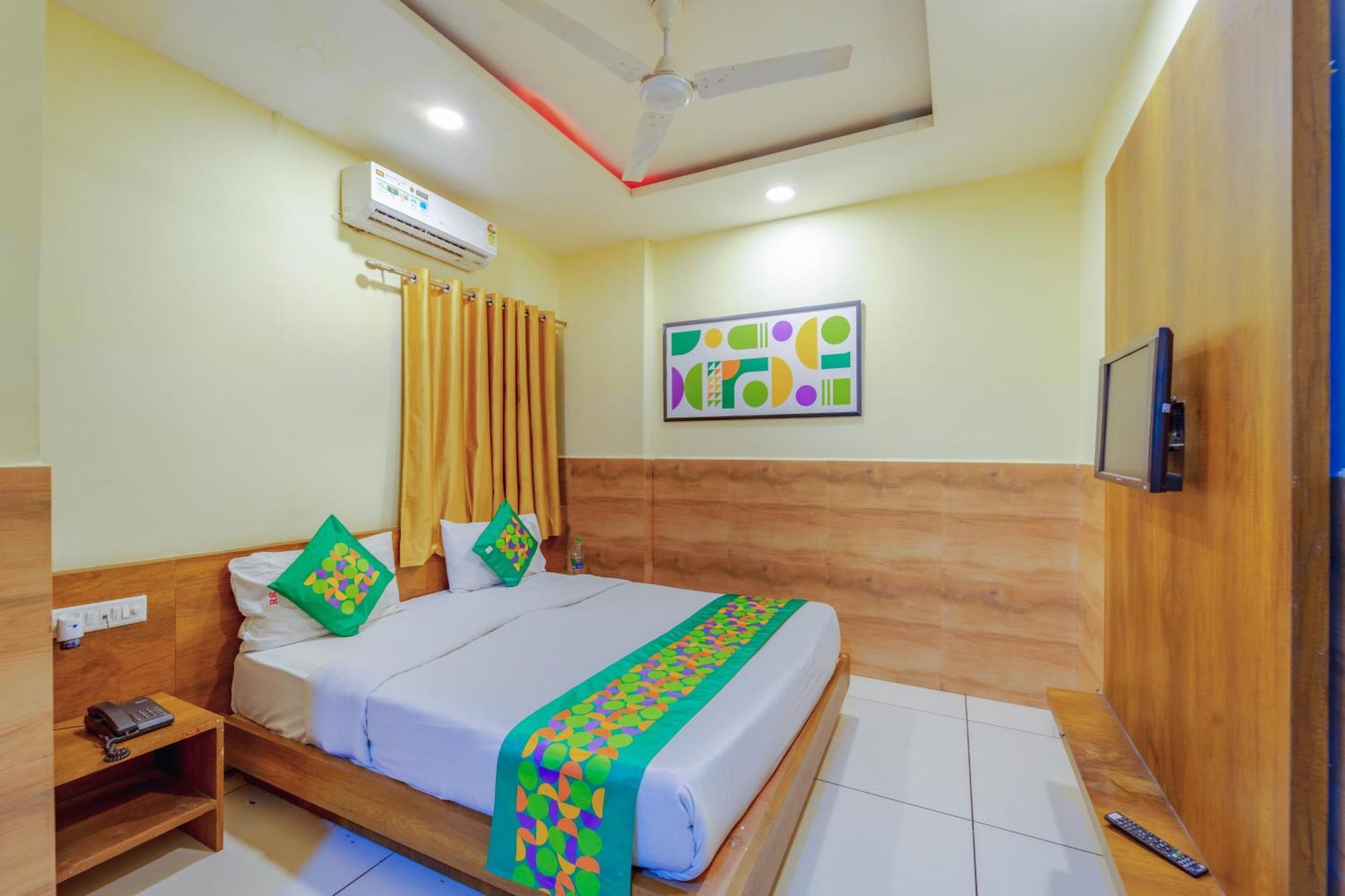Treebo Royal Empire Indore Exterior photo